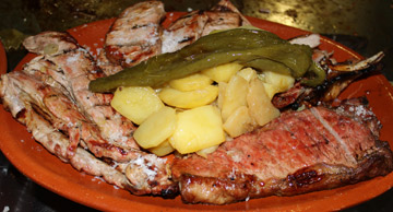 Cocina tradicional en Hotel Puerta Nazarí en Órgiva, Alpujarra Granada